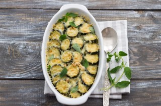 Come cucinare le zucchine al forno: i consigli per esaltare il sapore