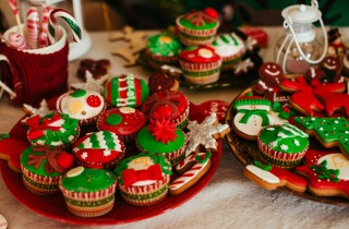 Decorazioni natalizie in pasta di zucchero: le ispirazioni più belle per il tuo cake design