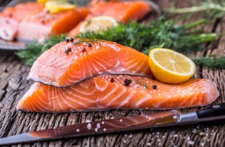 Salmone fresco al forno: come cucinarlo
