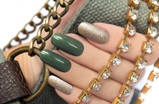 Le 10 nail art con brillantini e glitter per unghie come gioielli