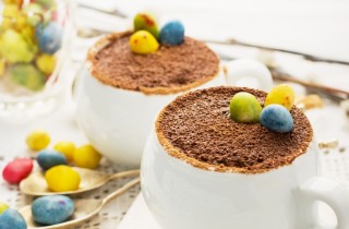 Il tiramisù con la colomba di Pasqua con la ricetta da leccarsi i baffi