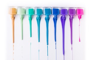 Come evitare le bolle mentre applichi lo smalto