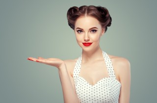 Acconciature da pin up anni 50: i 7 hairstyle più belli da copiare