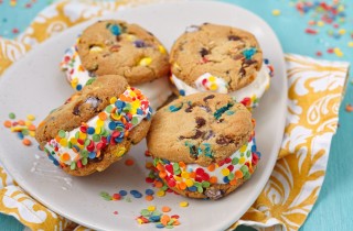 Biscotto gelato senza uova: come preparare il ripieno senza gelatiera