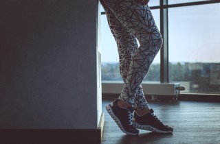 Buco nei pantaloni sportivi: come rammendarlo
