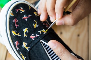 Come decorare le scarpe da ginnastica in maniera creativa: 5 idee da mettere in pratica