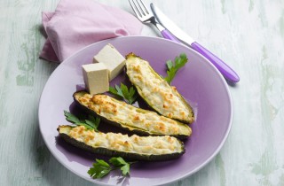 Come fare le barchette di zucchine ripiene di ricotta