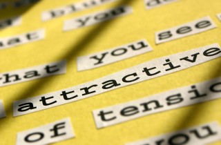 Cos'é il Caviardage: come fare poesia da una pagina scritta