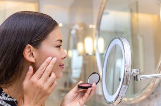 Come applicare correttamente un blush in crema