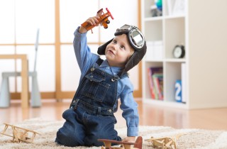 Come insegnare al tuo bambino a giocare nella sua cameretta