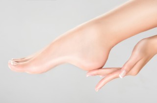 Geloni ai piedi: i rimedi naturali che funzionano