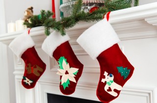 Calza della Befana: come decorarla con il decoupage con la stoffa