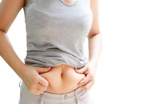 10 cose che fanno ingrassare: le principali cattive abitudini