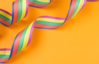 Lavoretti di Carnevale con le stelle filanti: addobbi semplici e d'effetto