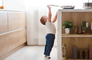Bambini, quali sono gli incidenti domestici più comuni?