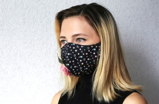 Come evitare che la mascherina ti faccia le orecchie a sventola