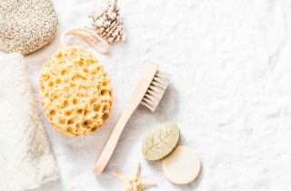 Spugna da bagno: 5 consigli per mantenerla pulita