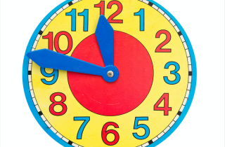 Come costruire un orologio con i bambini e imparare a leggere l'ora