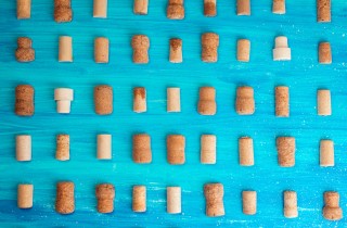 Come dipingere con i tappi di sughero