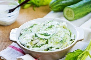 La ricetta dell'insalata di cetrioli all'ungherese