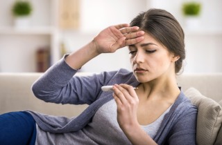 Febbre da stress: i sintomi e i rimedi naturali migliori