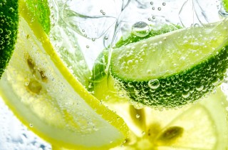 Acqua al lime: benefici per pelle e capelli