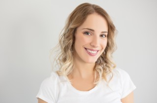 Il sorriso: 11 frasi emozionanti per ritrovarlo quando si è tristi