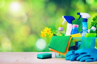 Come pulire pavimenti esterni ruvidi