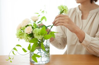 Come disporre i fiori recisi nei vasi: 7 consigli per composizioni perfette