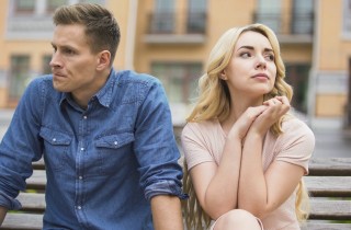 Lui vuole avere il controllo su tutto: cosa fare se accade