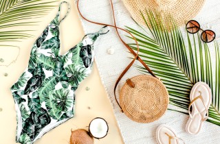 Come togliere l'olio abbronzante dal costume: rimedi e step