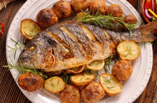 Come grigliare il pesce senza sbagliare la cottura