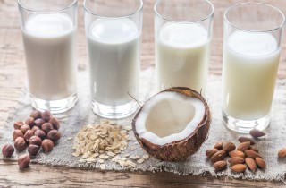 Latte vaccino: 5 alternativi vegetali per gli intolleranti ma non solo