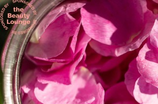 Olio di Rosa Selvatica, le proprietà per la pelle che forse non conosci