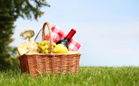 plastica riutilizzo riciclo non buttare non sprecare fantasia creatività