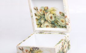 scatola portagioie decoupage decorazione