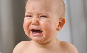 bambino che piange
