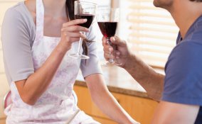 eliminare le macchie di vino