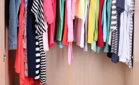 cambio stagione armadio pieno mercatini dell'usato