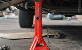 Via muffa e unto dal garage