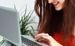 internet web chat avventura relazione coppia donna uomo social network