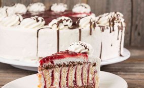 come decorare una torta