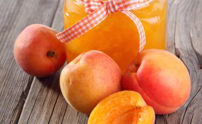 Confettura di albicocche