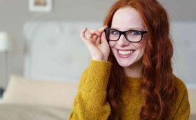 Come scegliere il colore dei capelli in base al viso e agli occhi