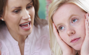 Il conto al figlio: e se la mamma presenta fattura per responsabilizzare?