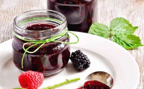 marmellata di lamponi e more