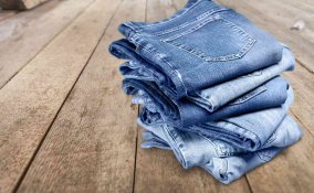 come evitare lo scolorimento dei jeans