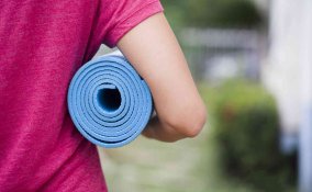 come lavare i tappetini da yoga