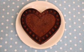 Torta al cioccolato, anche senza glutine e burro