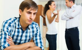 fidanzato geloso amici